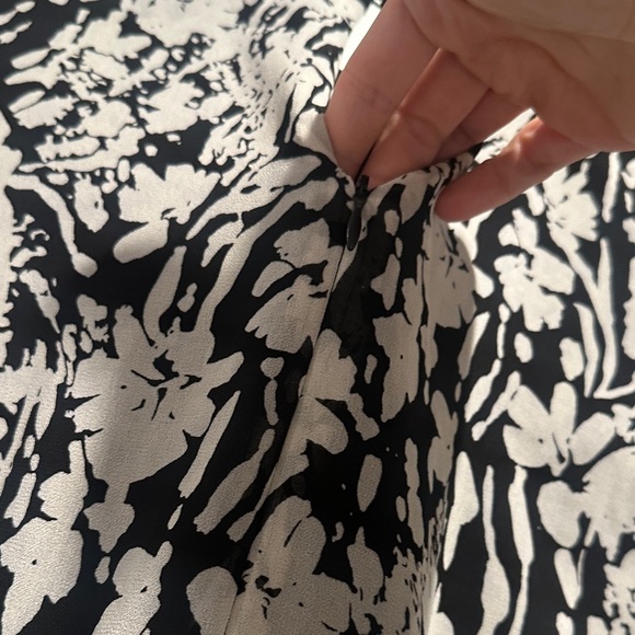 Sam Edelman Monochrome Floral Dress​​​ - Picture 5 of 7